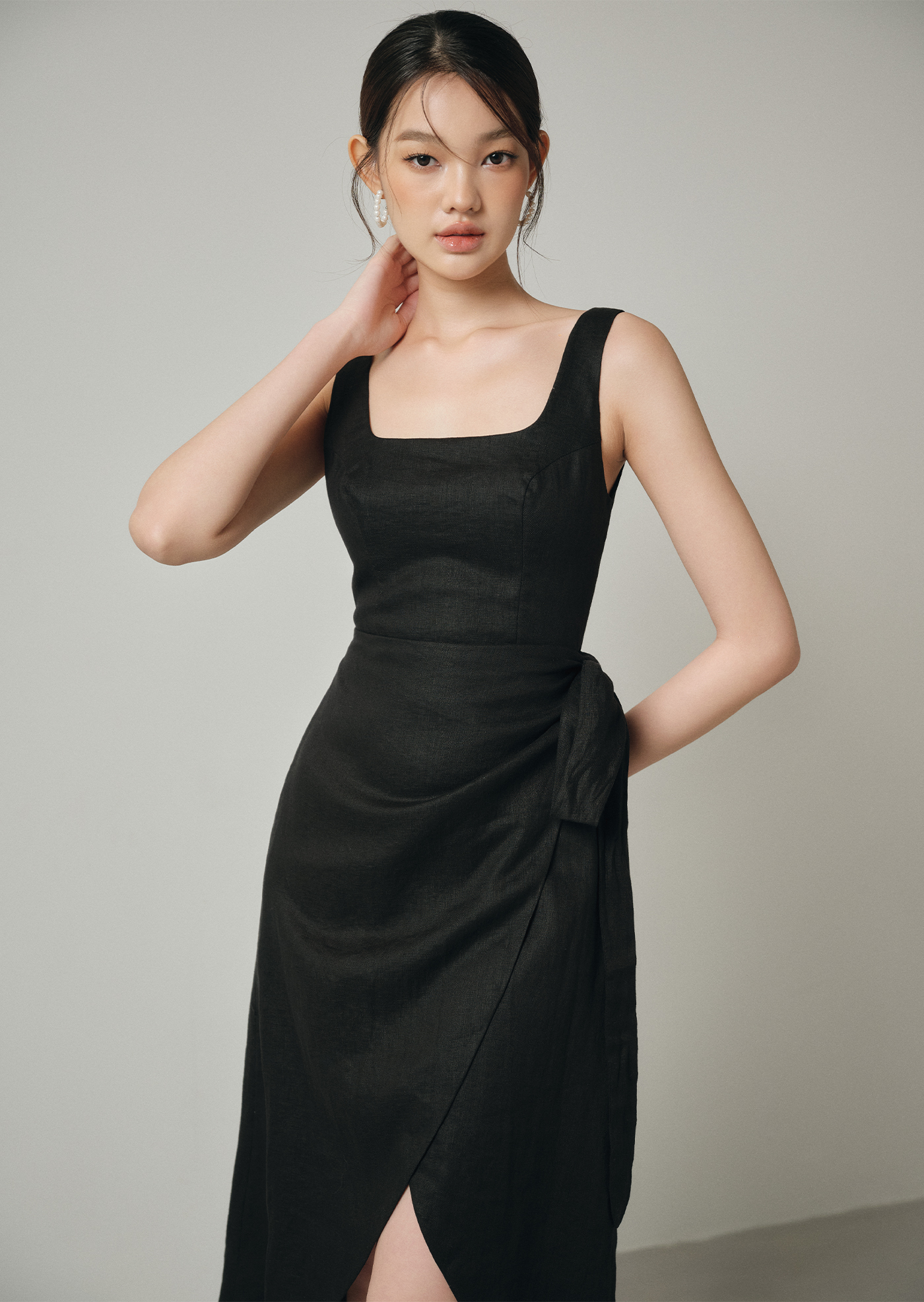 Venus Midi Dress - Black