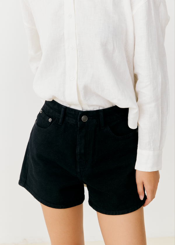 Lana Mom Shorts - Black